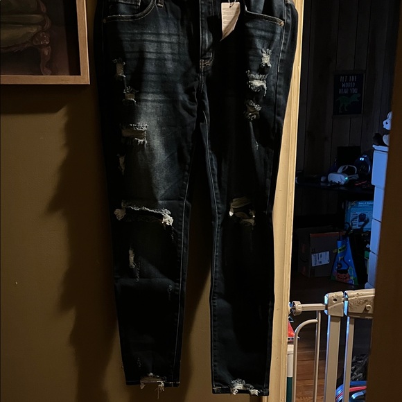 KanCan Denim - NWT KanCan women’s Ripped Dark Super Skinny Jeans